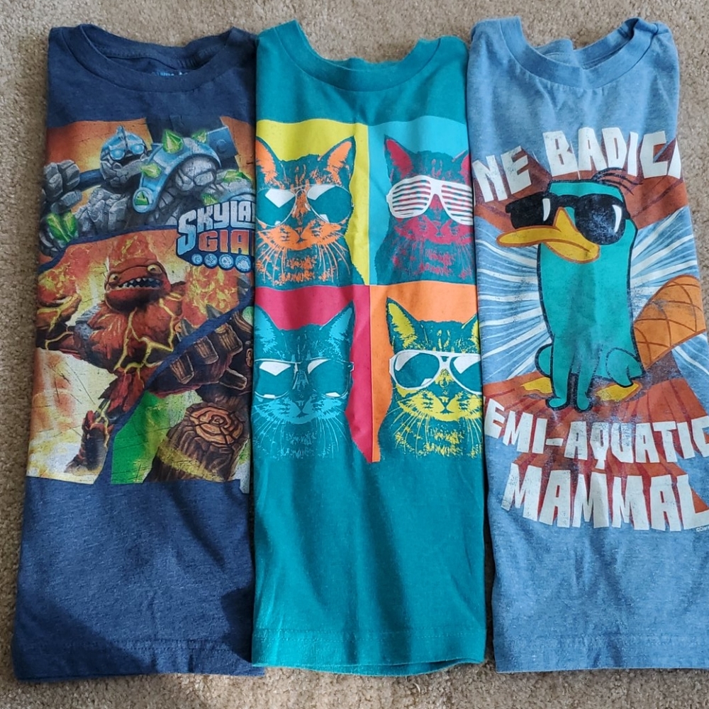 💥BUNDLE💥 3 Old Navy Collectabilitees Size M/8